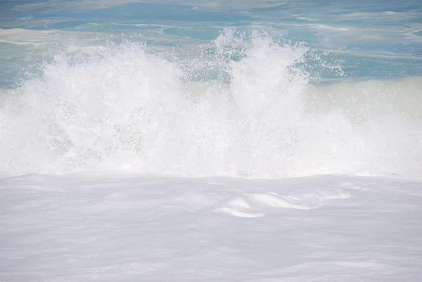 白の美しい海の波 — ストック写真
