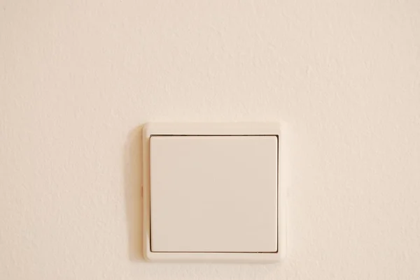 Interruptor de luz blanco y moderno en la pared — Foto de Stock