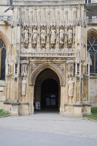 Entrada da Catedral de Gloucester (detalhe das esculturas ) — Fotografia de Stock