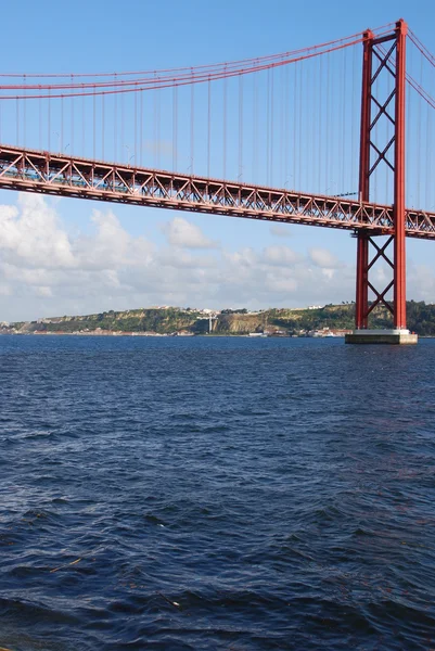 Γέφυρα της 25ης Απριλίου, στη Λισαβόνα, Πορτογαλία — Φωτογραφία Αρχείου
