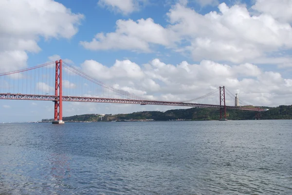 Puente del 25 de abril en Lisboa, Portugal —  Fotos de Stock