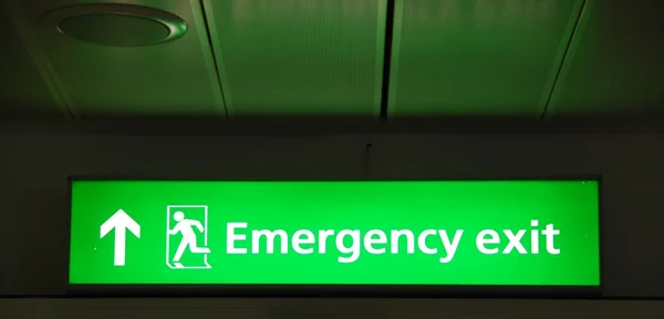 Señal de salida de emergencia — Foto de Stock