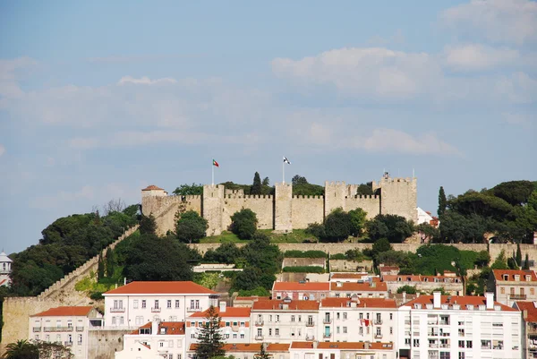 Panoráma města Lisabon s sao jorge hrad — Stock fotografie
