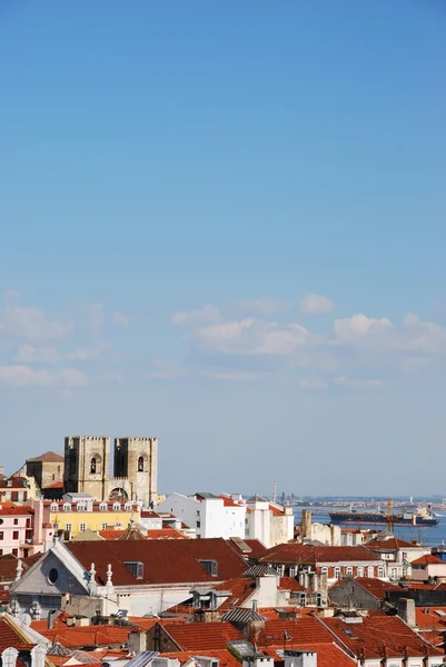Paisaje urbano de la ciudad de Lisboa con Catedral de Se —  Fotos de Stock