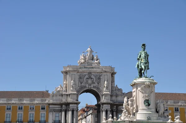 Торговая площадь в Лиссабоне — стоковое фото