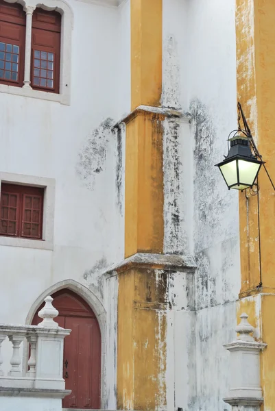Detalhe arquitetônico de uma igreja em Sintra — Fotografia de Stock
