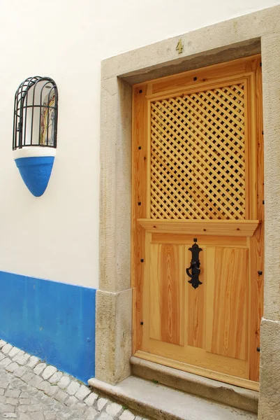 Typiskt hus detalj i lokal by — Stockfoto