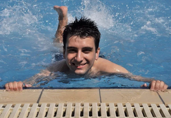 Man in water gymnastiek — Stok fotoğraf