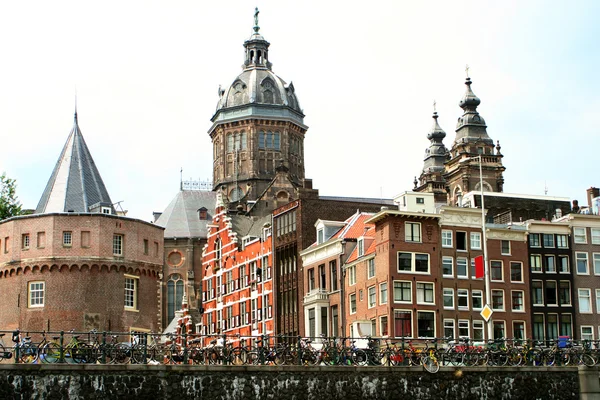 Amsterdam gebouwen — Stockfoto