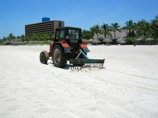 Beach cleaning — Stock Photo, Image