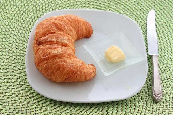 金牛角面包的早餐 — 图库照片