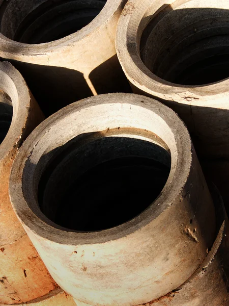 Tubos que constroem pilha de irrigação — Fotografia de Stock