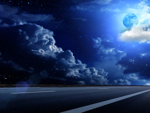 Mond Himmel Wolken Straße — Stockfoto