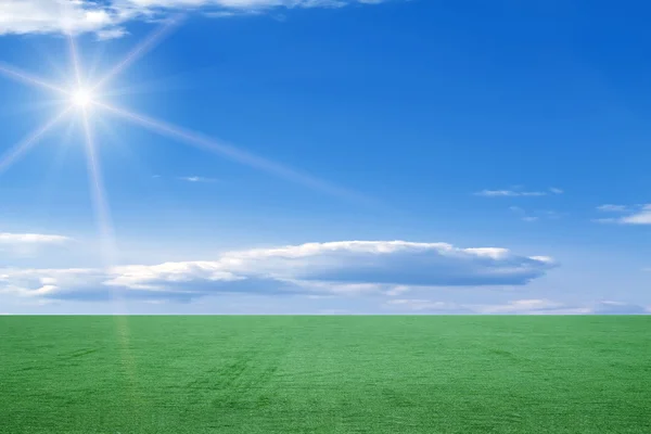Солнце полевого футбола — стоковое фото