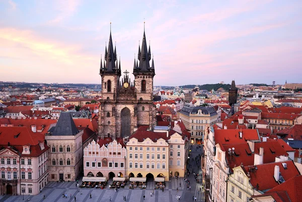 Prag. Tyn Vårfrukyrkan, 12-talet — Stockfoto