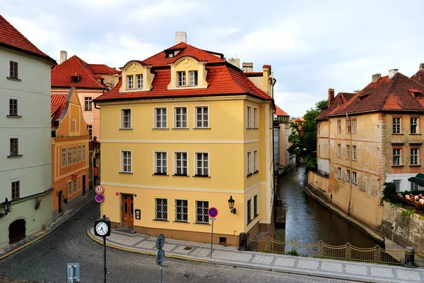 Praga, rzeka certovka — Zdjęcie stockowe
