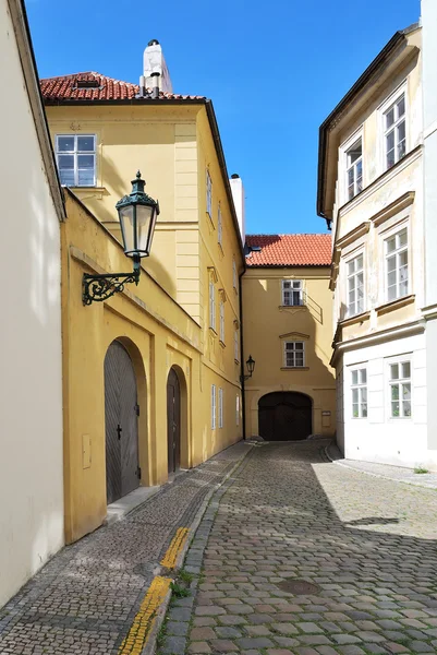 Narrow street in Prague — Stock Photo, Image
