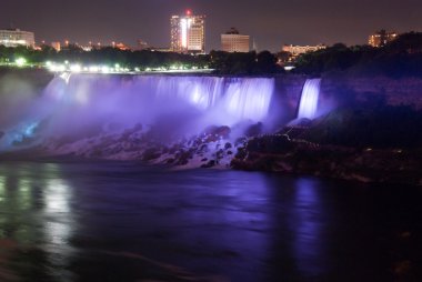 gece Niagara Şelalesi