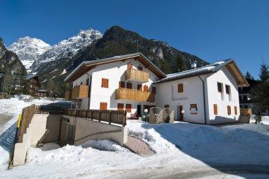 İtalya 'nın Dolomitler Dağları' nda kar yağışıweather forecast