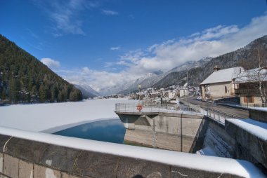 İtalya 'nın Dolomitler Dağları' nda kar yağışıweather forecast