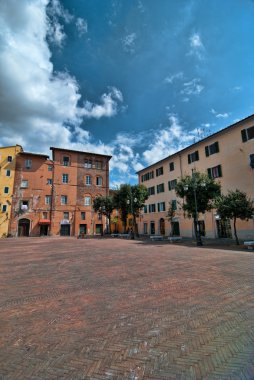 Piazza della Pera, Pisa