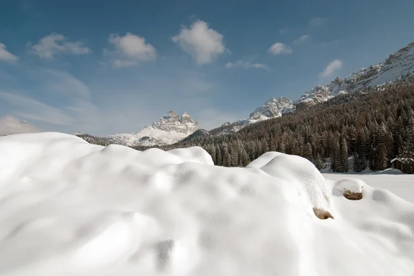 イタリアのドロミテ山脈の雪 — ストック写真