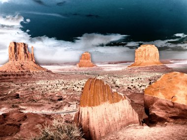 günbatımı monument valley, Amerika Devletleri., Ağustos 2004