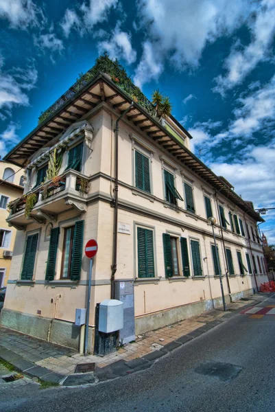 Edificio antiguo típico de Pisa —  Fotos de Stock