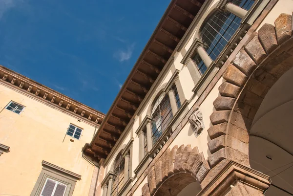 Detalhe da arquitetura em Lucca — Fotografia de Stock