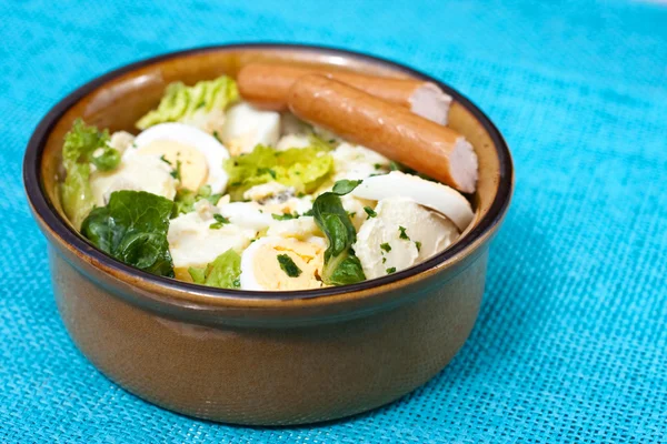 Potato egg salad with sausages — Stock Photo, Image