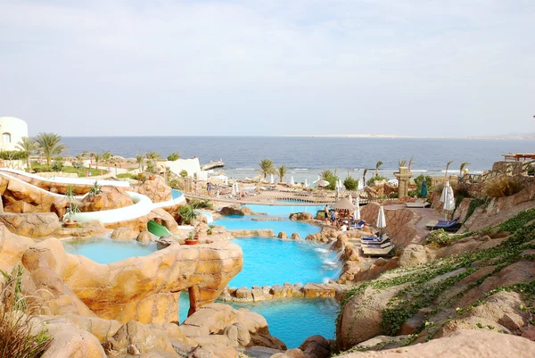 Aquapark in populaire hotel in de buurt van de rode zee — Stockfoto