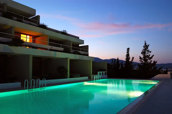 Sunset at the luxury villa — Stock Photo, Image