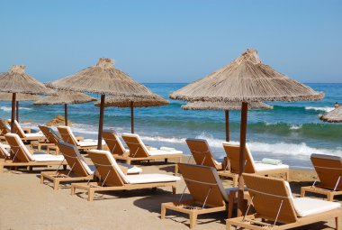 lüks otel, crete, Yunanistan plajda şezlong