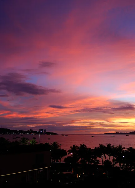 Sunset at the seafront of Pattaya, Thailand — Stock Photo, Image