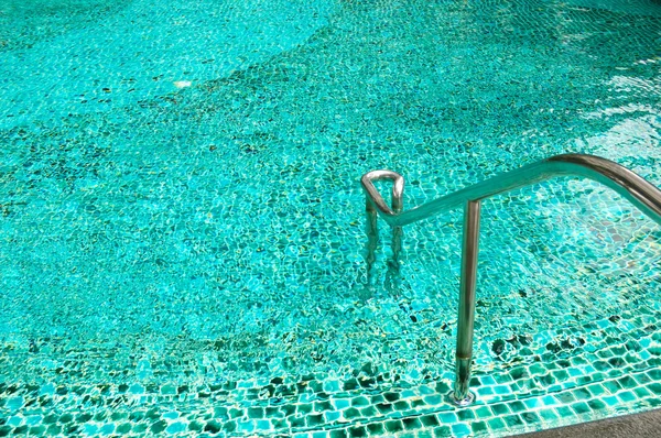 인기 있는 호텔, 방콕, 태국에서 수영장 — 스톡 사진