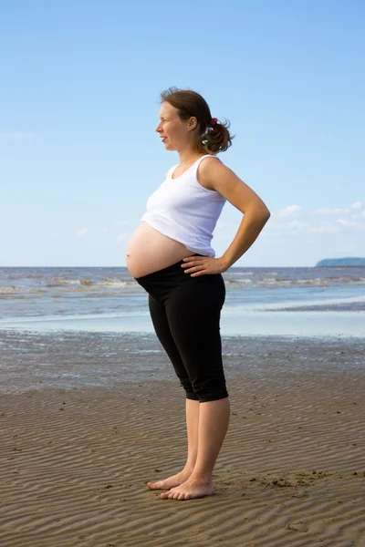 Chica embarazada — Foto de Stock