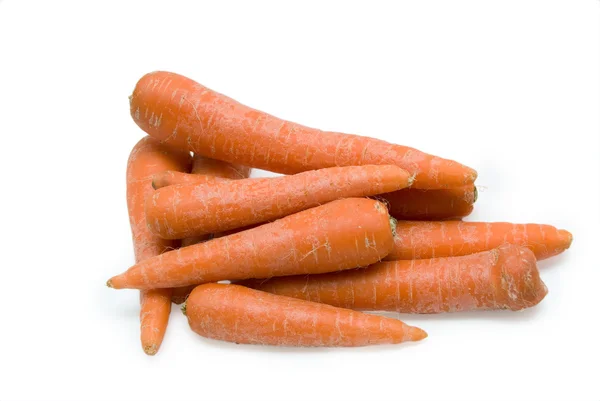Морковь свежие овощи группы на белом фоне — стоковое фото