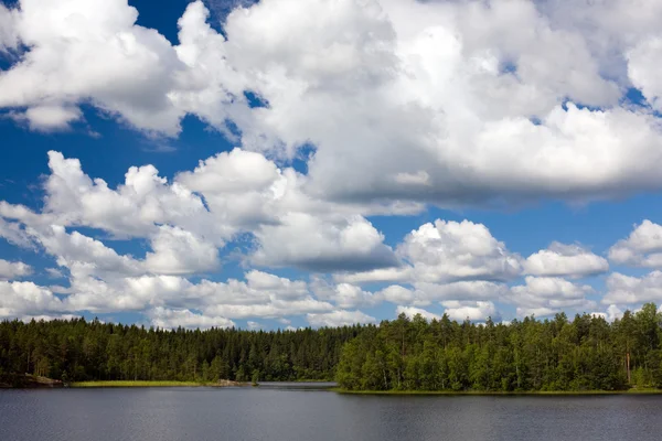 Letnie chmury — Zdjęcie stockowe
