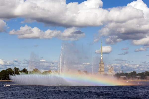 Fountain with a rainbow — Stock Photo, Image