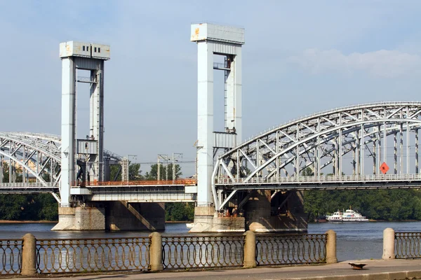 Il ponte ferroviario — Foto Stock