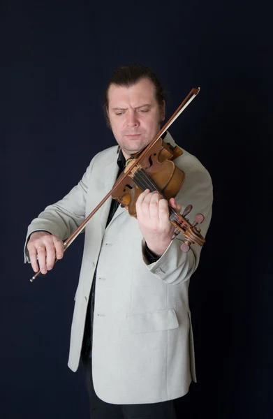 中提琴演奏的音乐家 — 图库照片