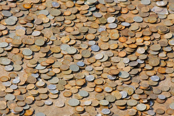 Іржаві монети — стокове фото