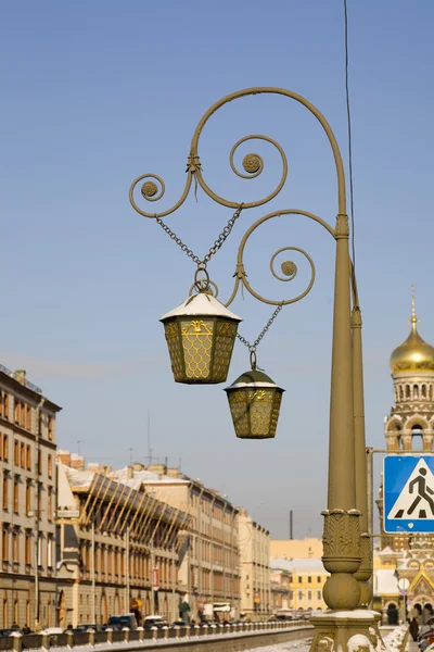 Золотые фонари Санкт-Петербурга — стоковое фото