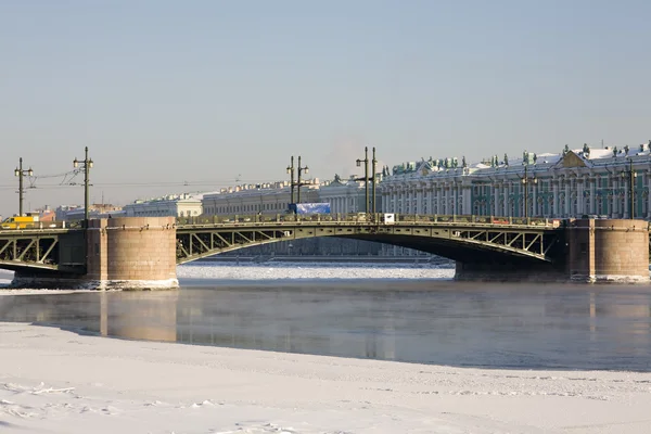 A ponte do palácio — Fotografia de Stock