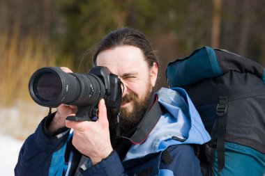 turist ile büyük fotoğraf makinesi