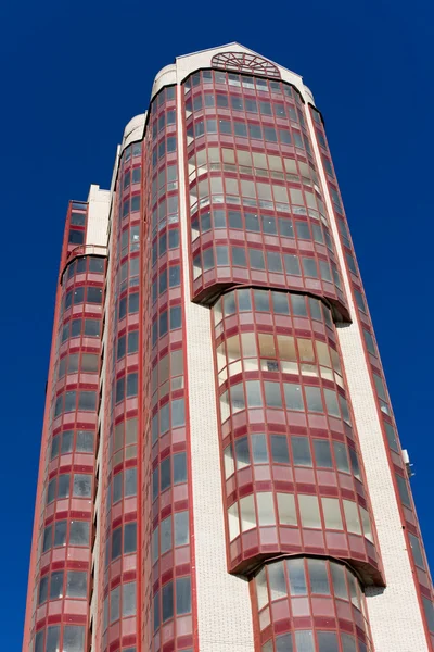 Modern hög byggnad — Stockfoto