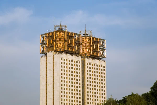 黄金の超高層ビル — ストック写真