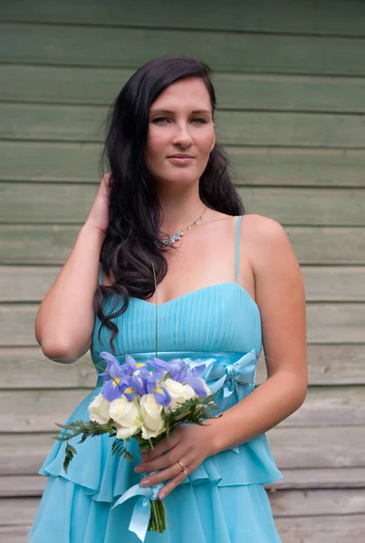 Die Braut im blauen Kleid — Stockfoto