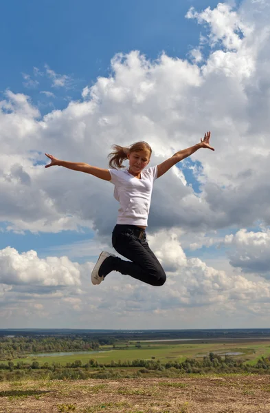 Bir atlama kız — Stok fotoğraf