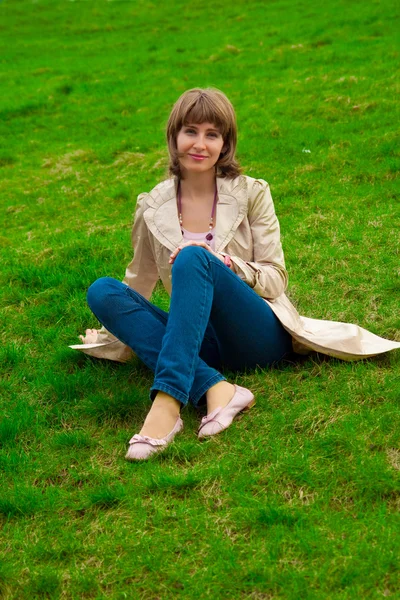 Woman on grass — Stock Photo, Image